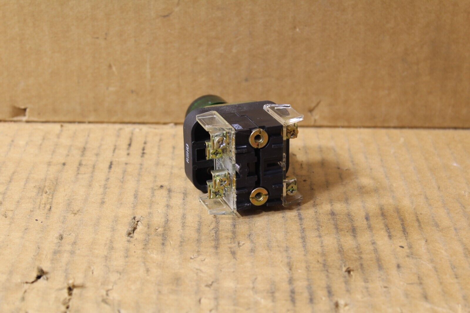 Allen-Bradley 800T-QAH24G Green Push Button