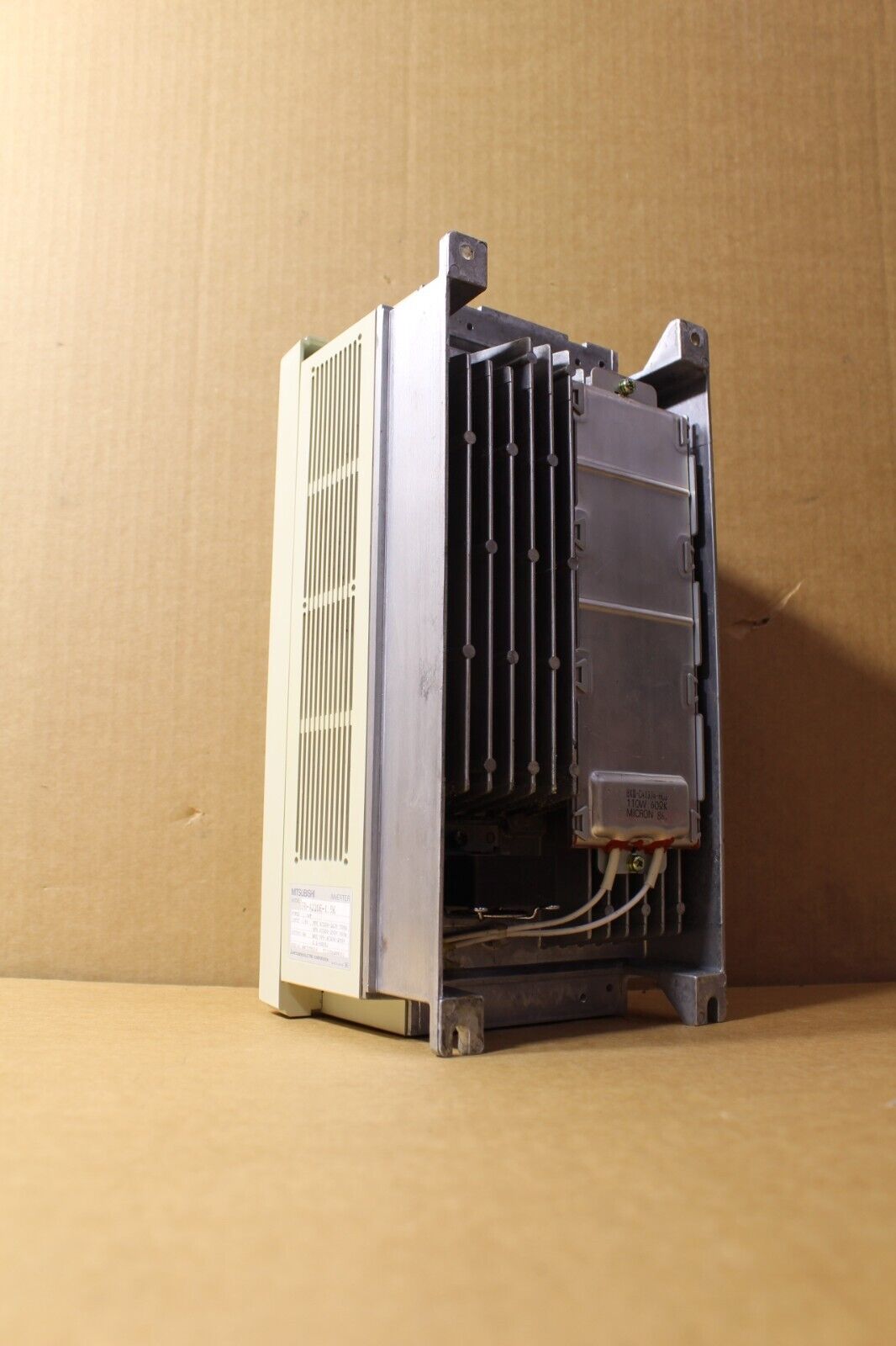 Mitsubishi Electric FR-A220E-1.5K Frequency Inverter
