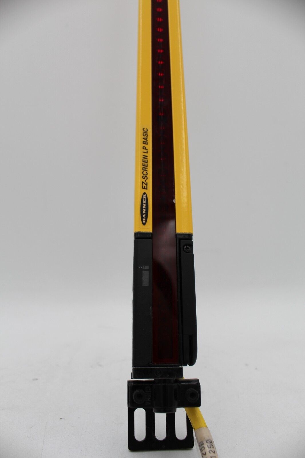 Banner SLPVAE14-550 EZ-Screen Low Profile Basic Emitter