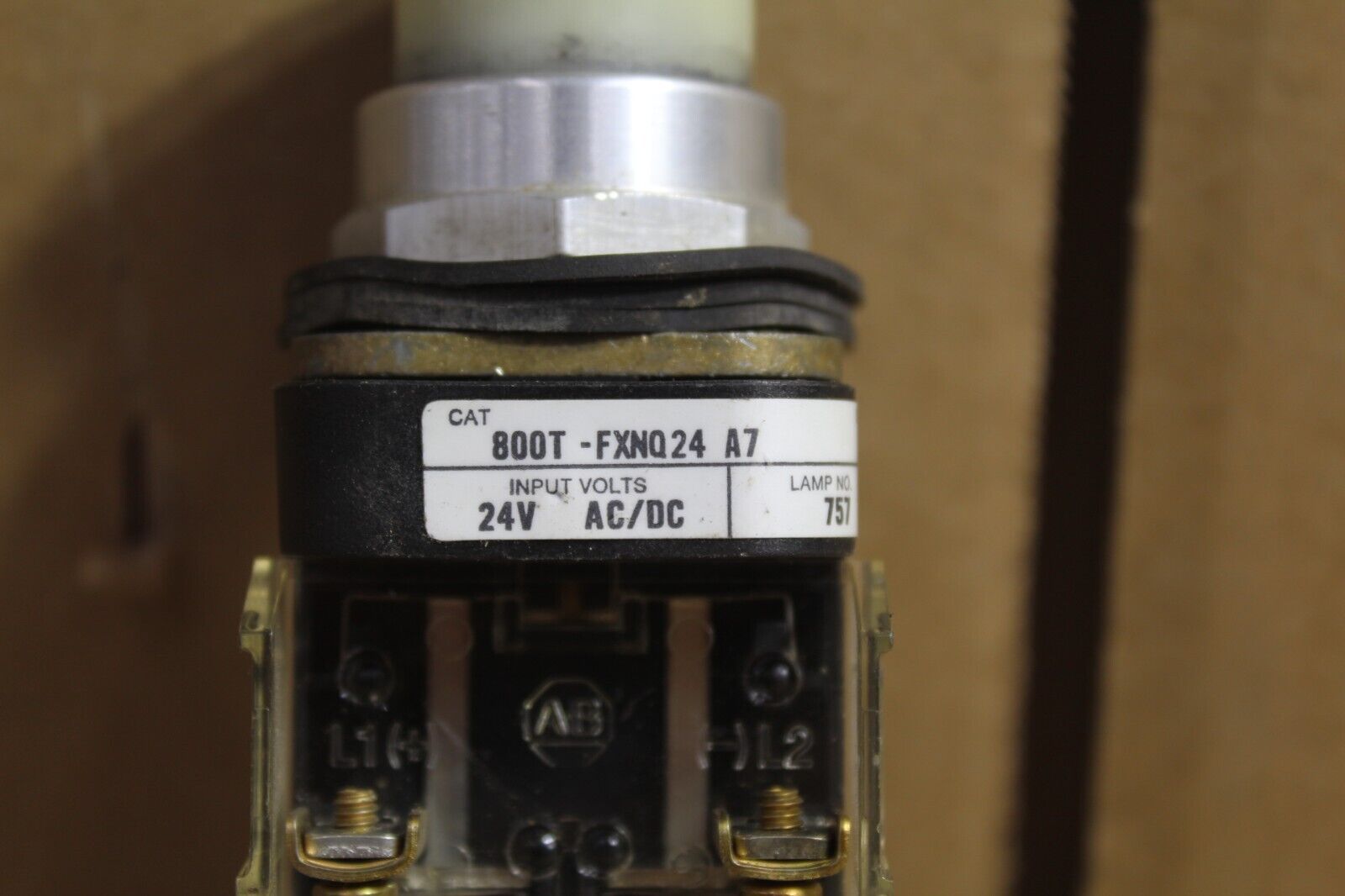Allen Bradley 800T-FXNQ24A7 White Push Button