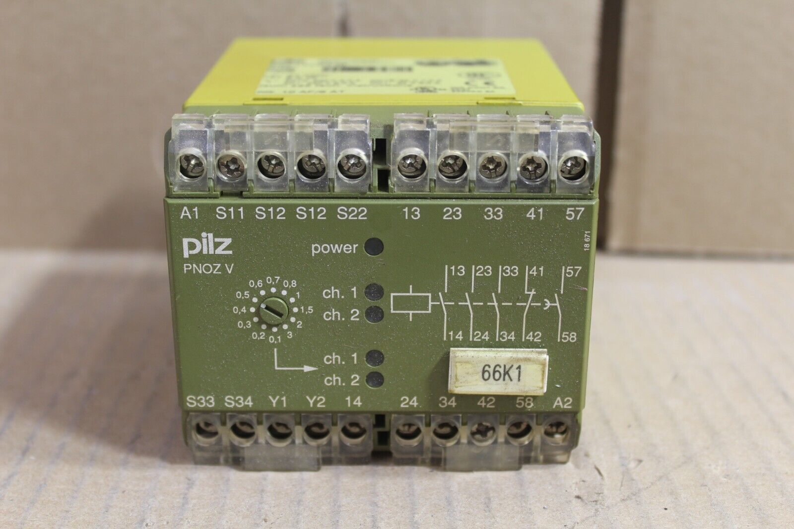Pilz PNOZV3s24VDC 474789 Safety Relay