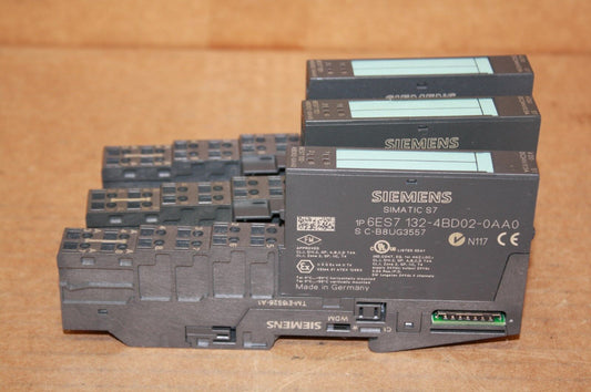 SIEMENS 6ES7 132-4BD02-0AA0 MODULE W/BASE