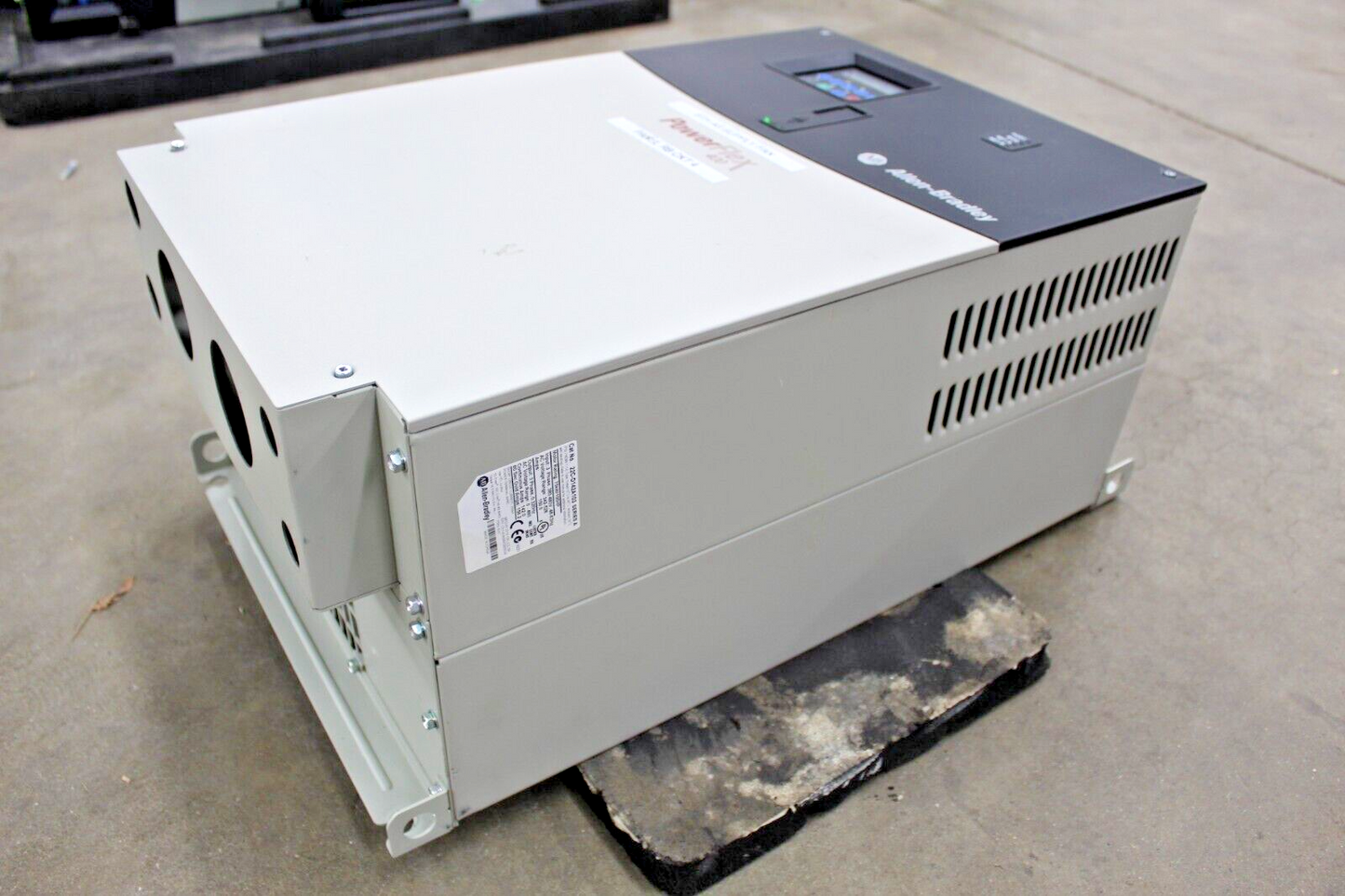 Allen-Bradley 22C-D142A103 Powerflex 400 AC Drive