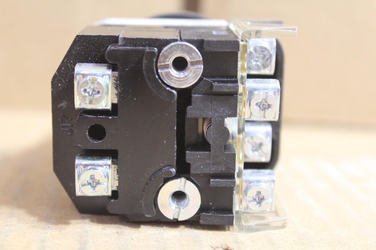 Allen Bradley 800H-PRA16R Red Button