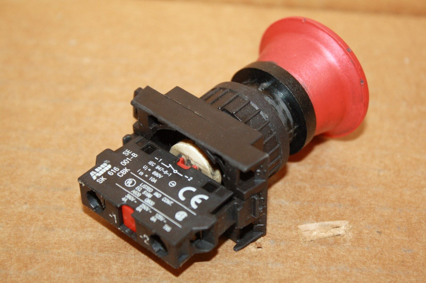 ABB SK616 CONTACT BLOCK WITH SWITCH
