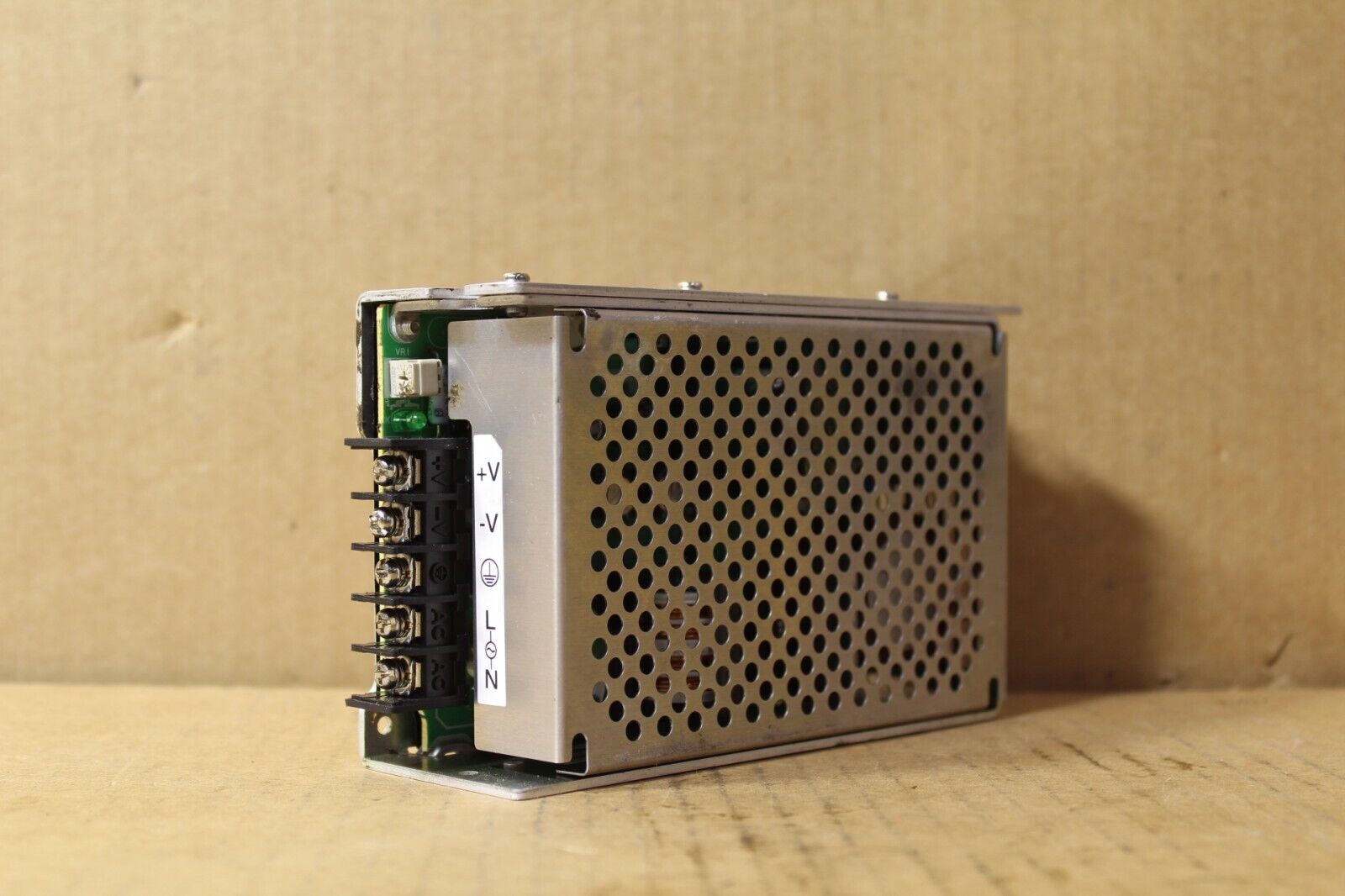 Omron S8JX-G10024CD Power Supply