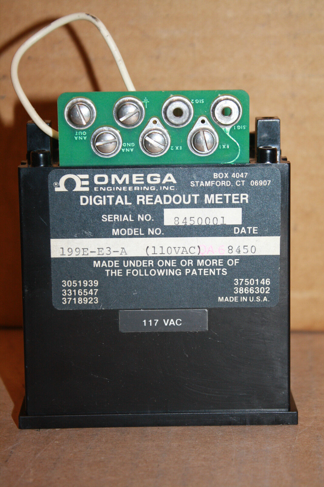 OMEGA 199E-E3-A DIGITAL READOUT METER