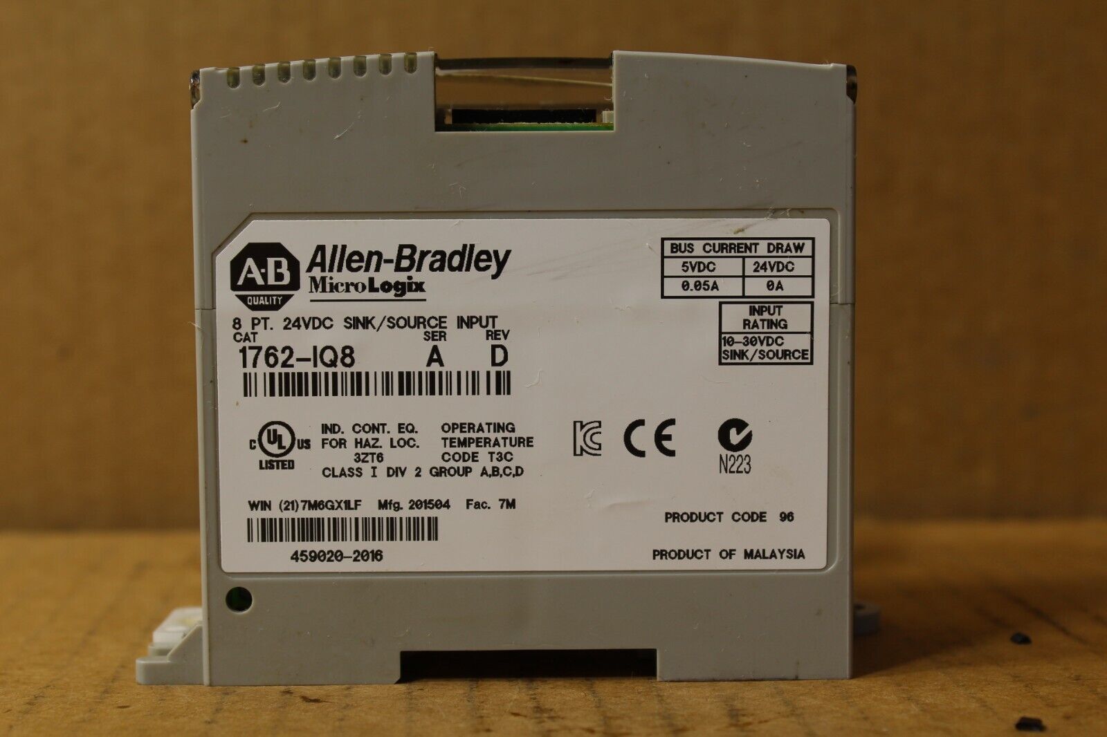 Allen-Bradley 1762-IQ8 MicroLogix 8 Pt. 24VDC Sink/Source Output Module