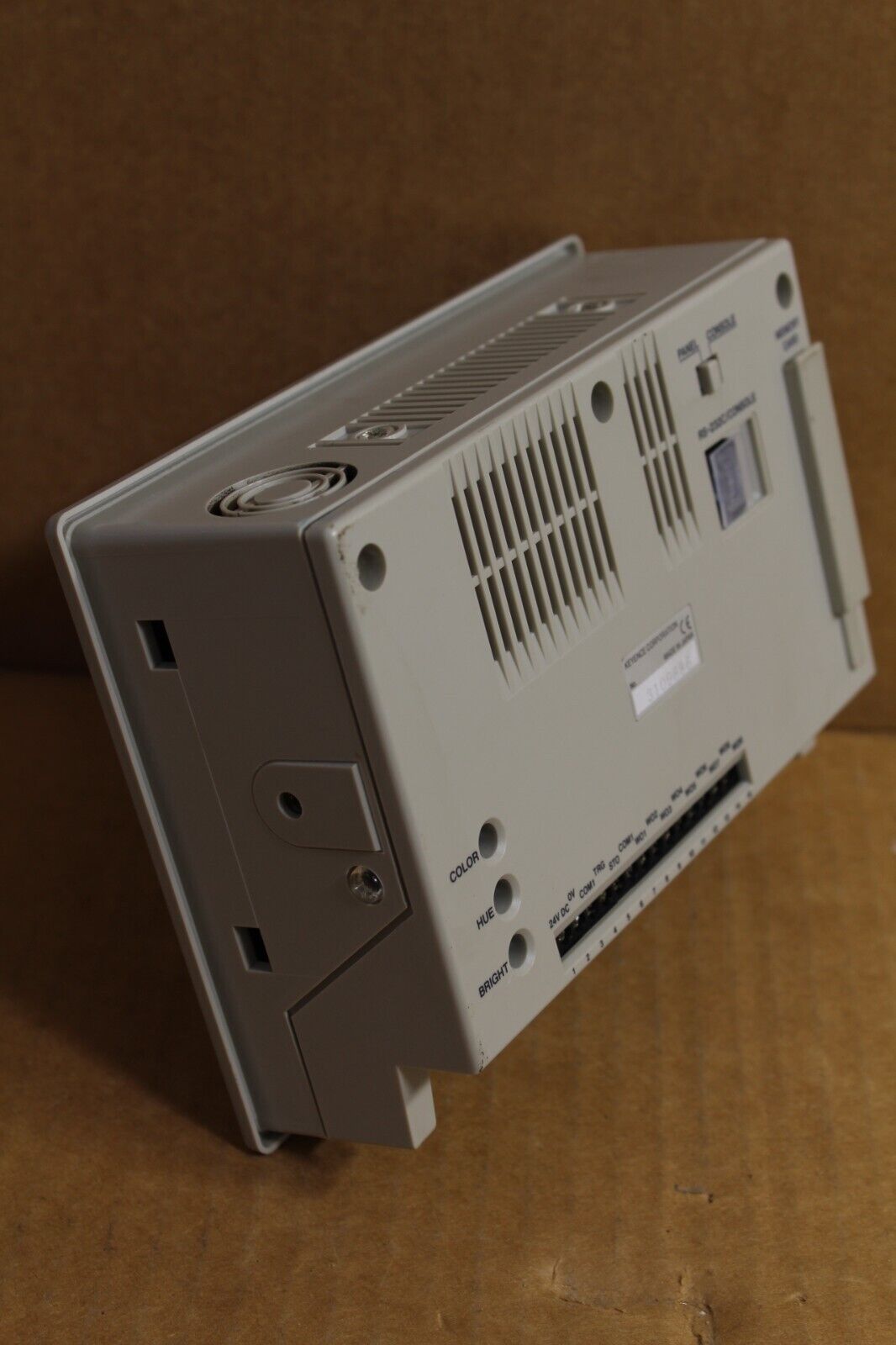 Keyence CV-751 Panel