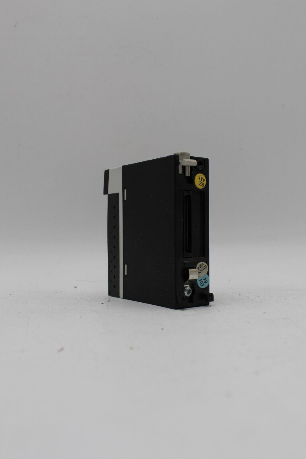 Moeller / Eaton Corporation XIOC-2A1-1AO-U1 Analog Ouput Module