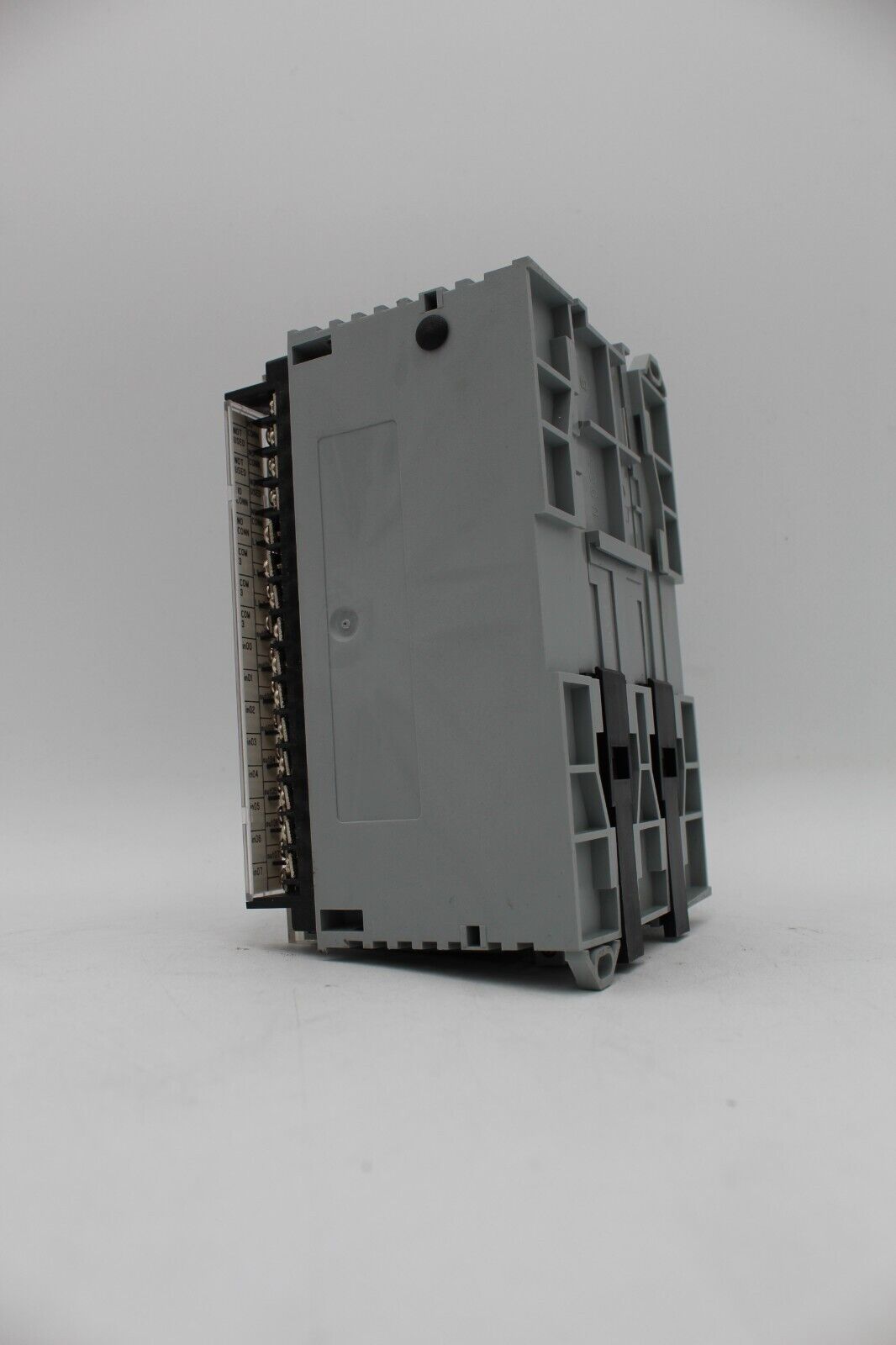 Allen-Bradley 1791-24A8 32-Point Block I/O Module