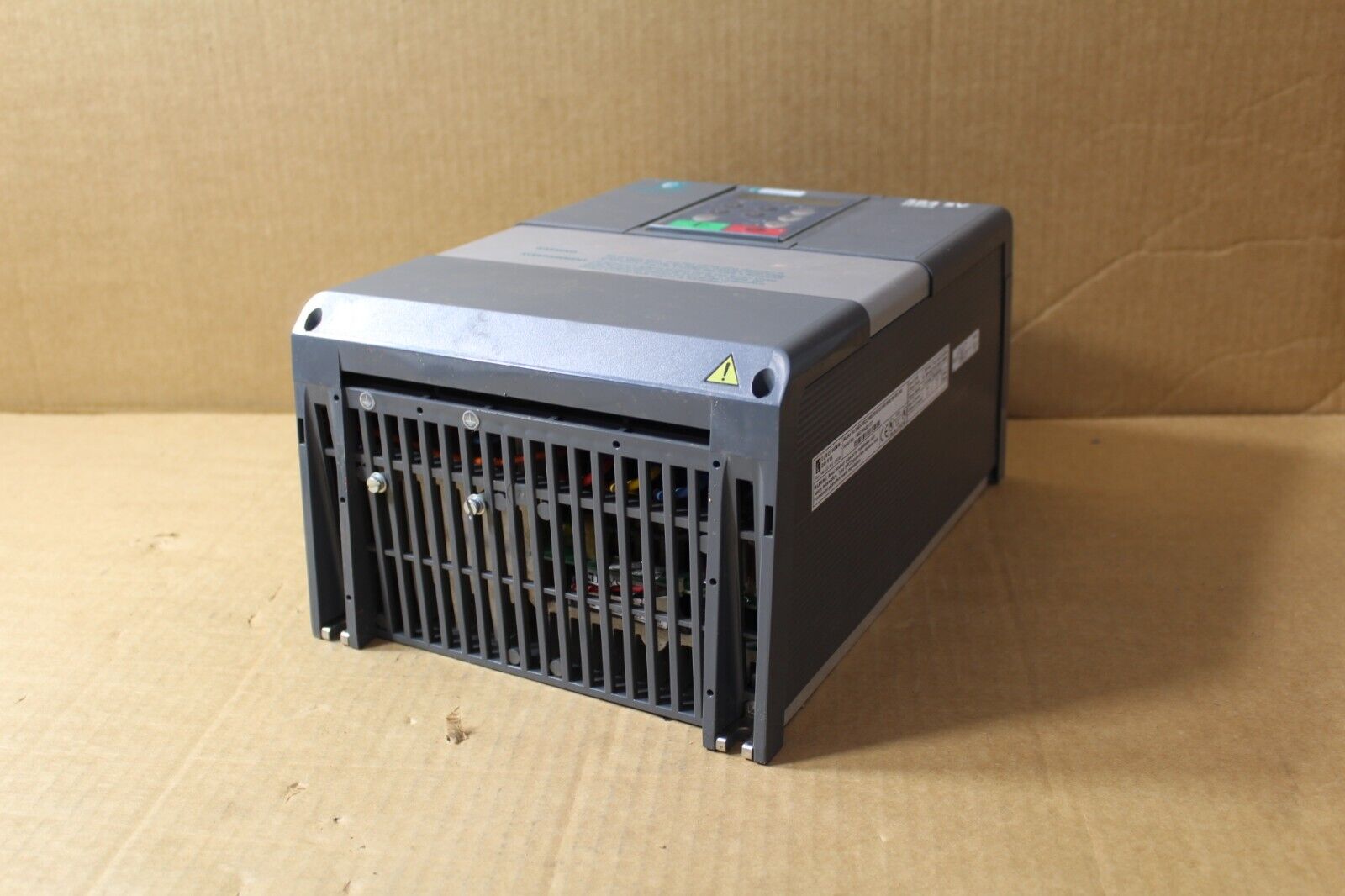 Eurotherm Drives 584SV/0040/400/0010/US/000/0000/B0/000/000 Drive