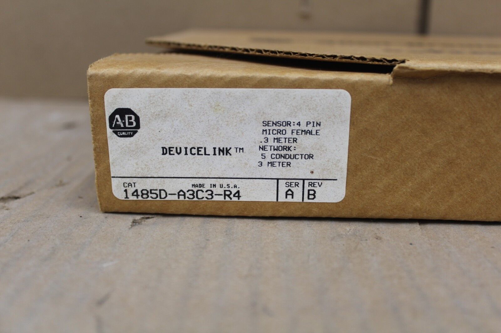 Allen Bradley 1485D-A3C3-R4 Device Link Connector Table