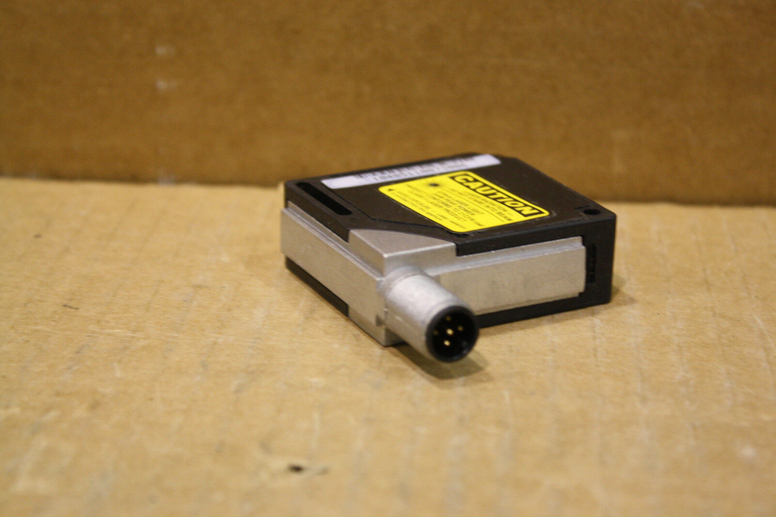 PEPPERL + FUCHS VISOLUX MLV11-8-LAS-300/48/112 PHOTOELECTRIC SENSOR 421561