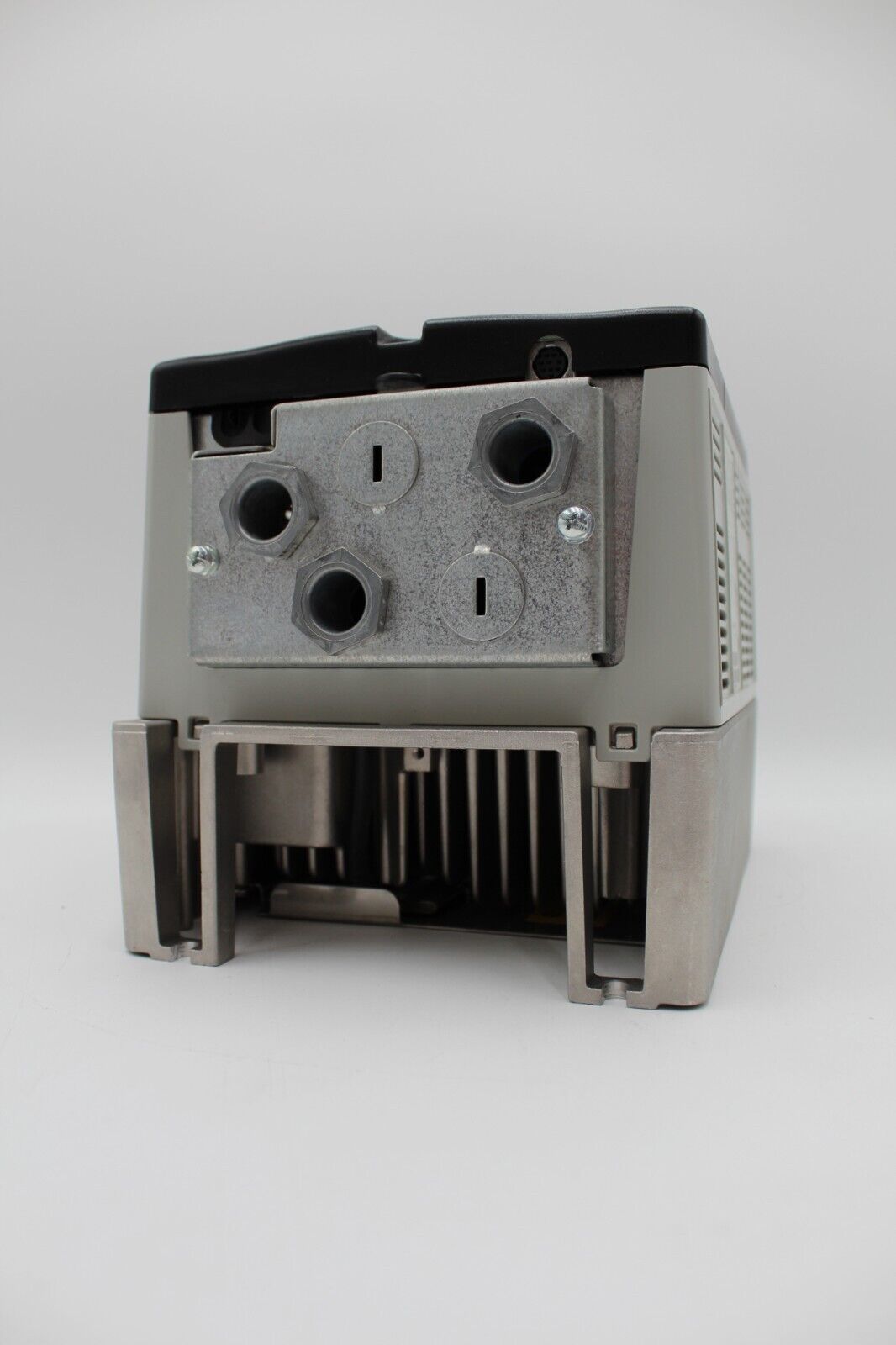 Allen-Bradley 20AD2P1A3AYYACNN  PowerFlex 70 Adjustable Frequency Drive