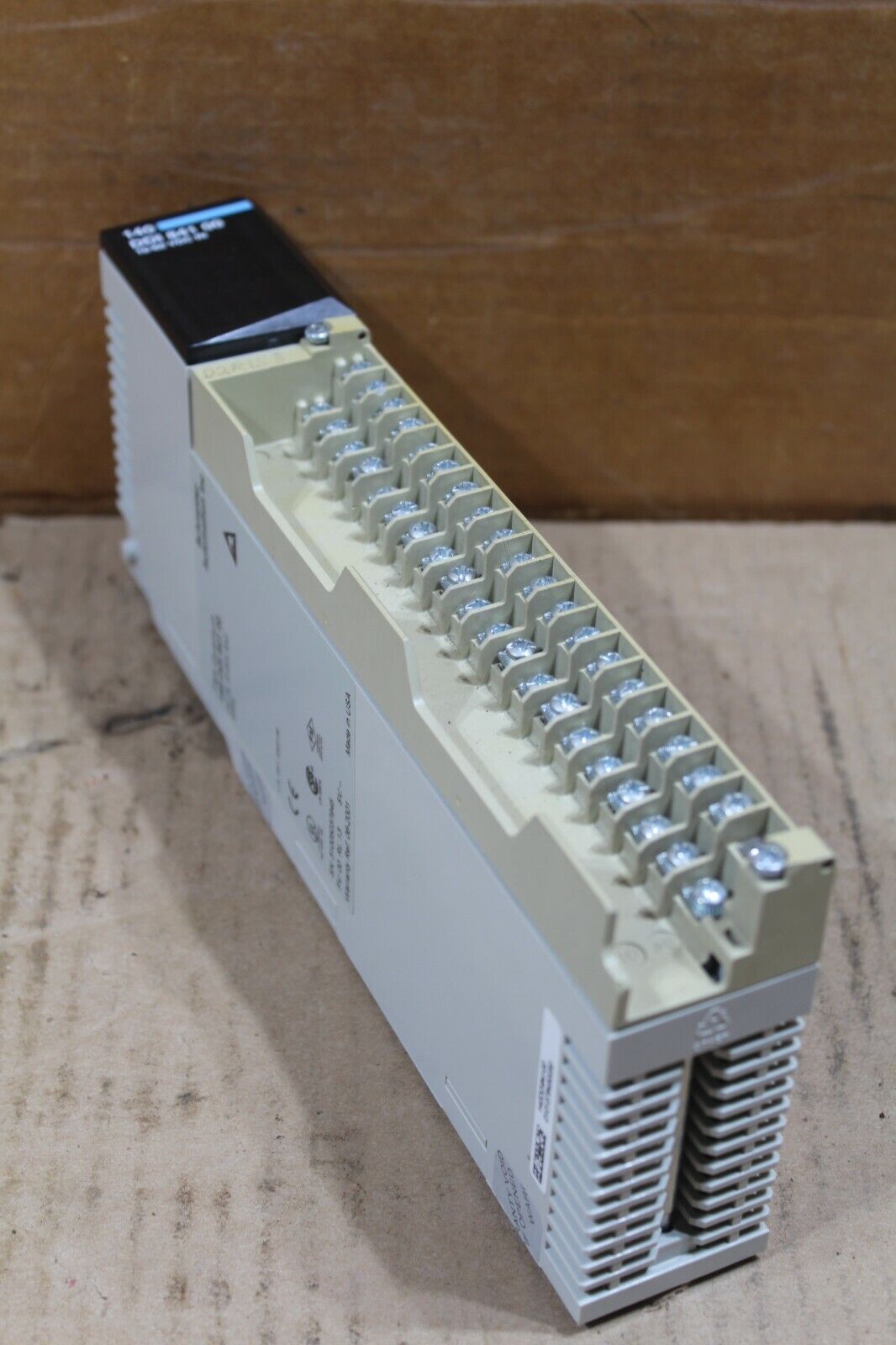 Schneider 140DDI84100 DC Input No Cover*