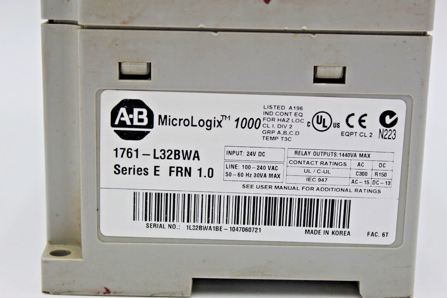 Allen-Bradley 1761-L32BWA MicroLogix 1000 PLC (Broken Din Rail Mount)