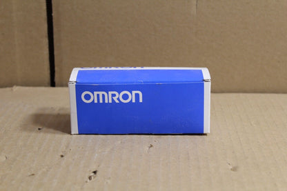 Omron E3F2-R2C4 Photoelectric Switch