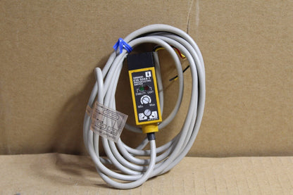 Omron E3S-5DE4-1 Photoelectric Switch