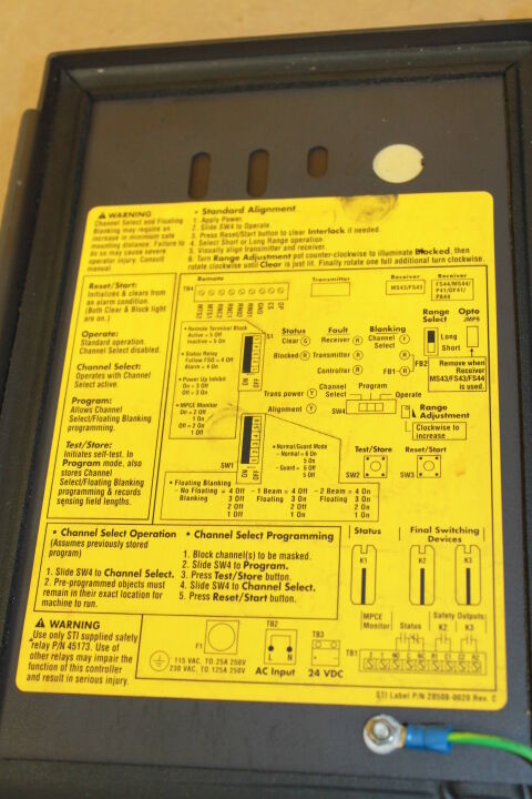 STI LCC-FB-DC2-U SAFETY LIGHT CURTAIN CONTROL