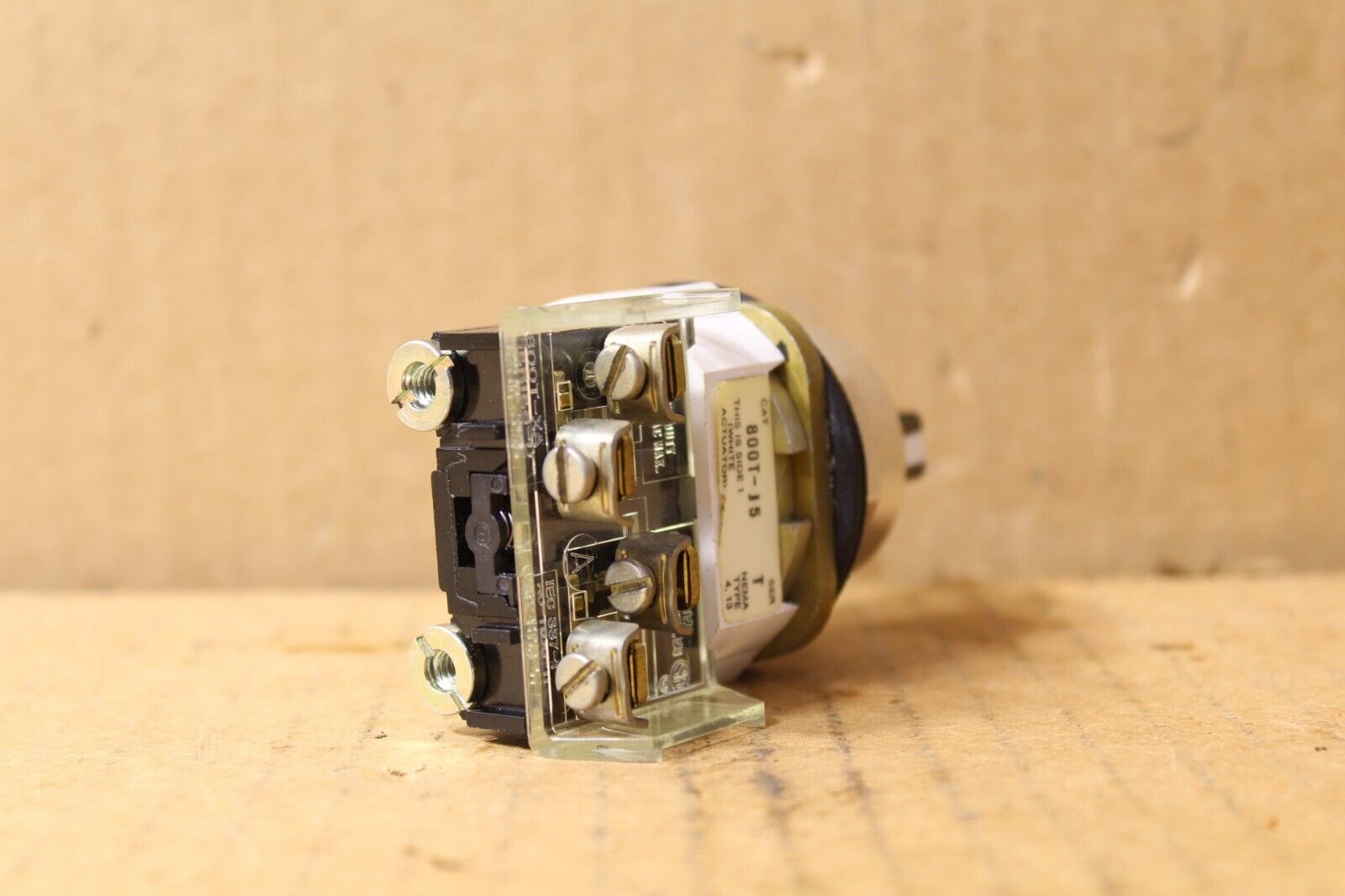 Allen-Bradley 800T-J5 Selector Switch