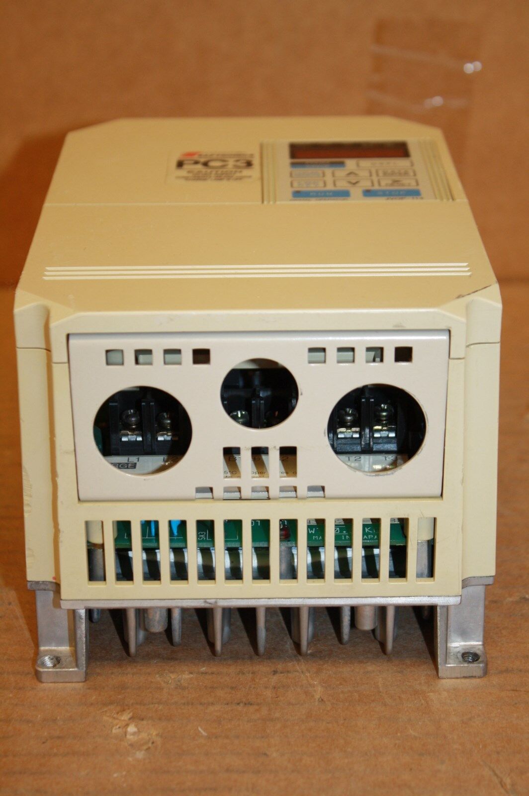 IDM CONTROLS CIMR-PCU40P2 5HP MINI AC DRIVE