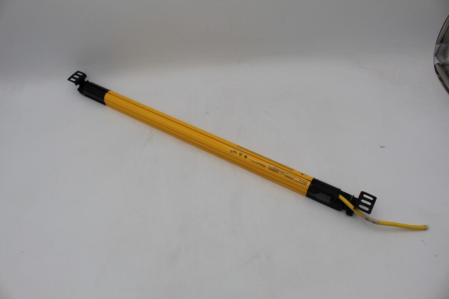 Banner SLPVAE14-550 EZ-Screen Low Profile Basic Emitter