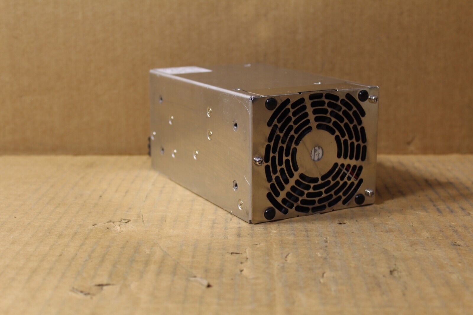 TPK Lambda HWS600-24/HD Power Supply