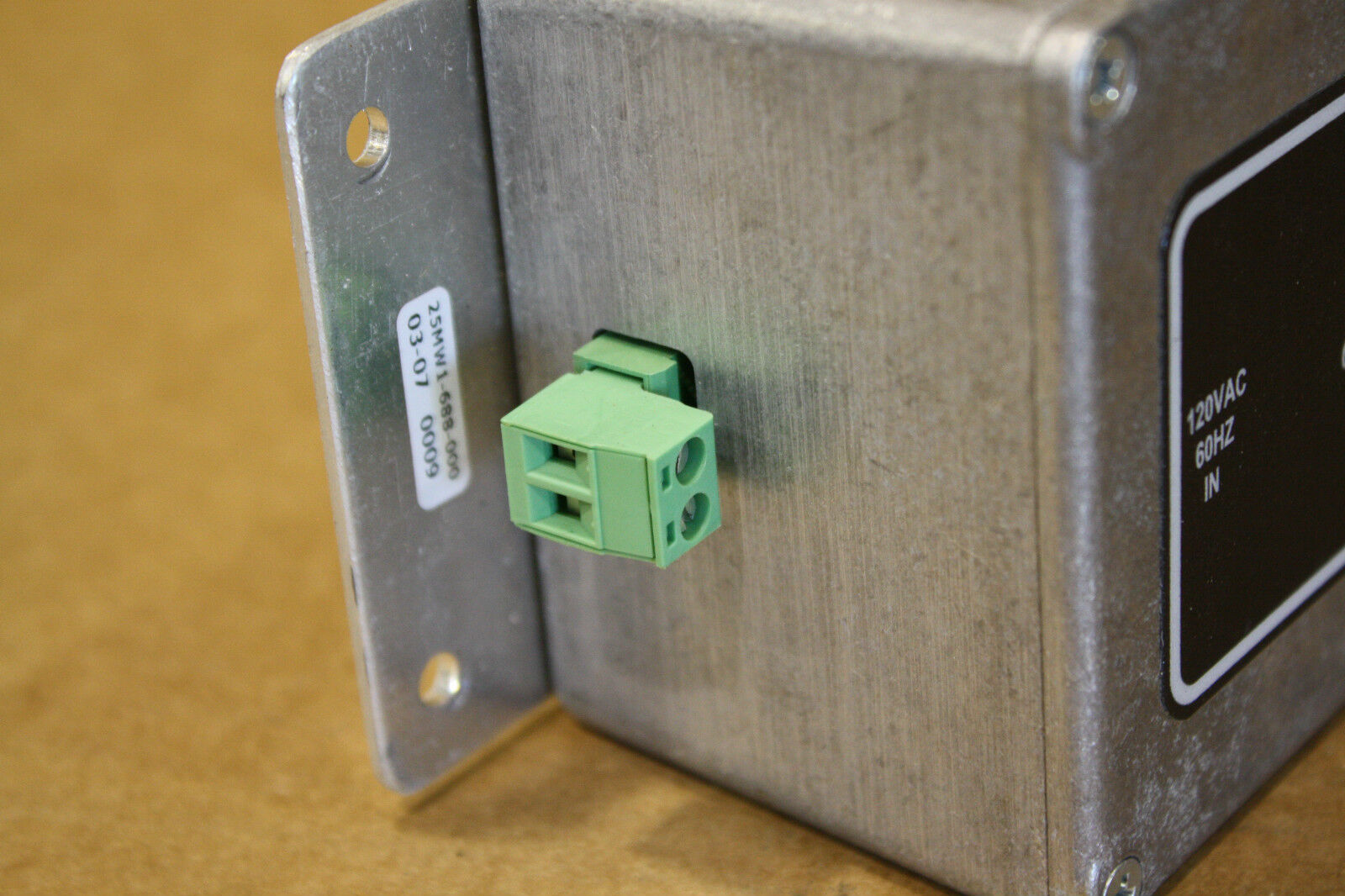 ECD OVONICS 25MW1-688-000 60 HZ SYNCH GENERATOR