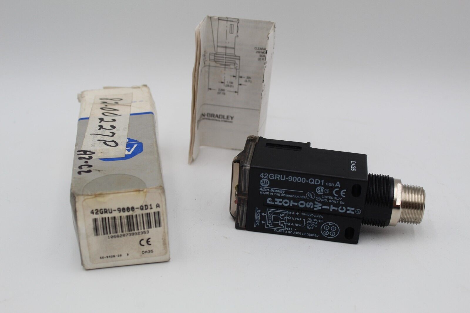 Allen-Bradley 42GRU-9000-QD1 Photoelectric Sensor