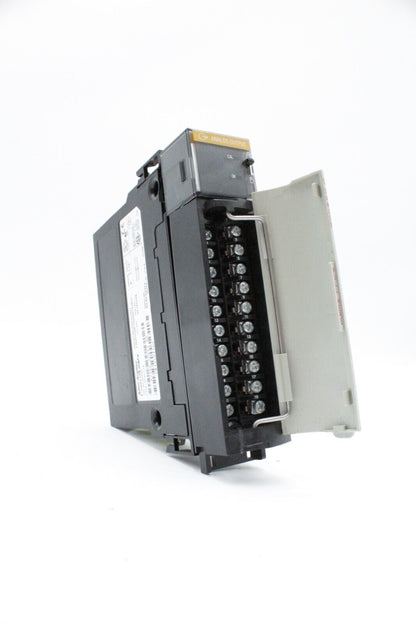 Allen-Bradley 1756-OF6CI/A Analog Isolated Output Module (Cracked Door)