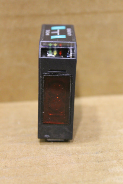 PEPPERL + FUCHS VISOLUX MLV11-8-LAS-300/48/112 PHOTOELECTRIC SENSOR