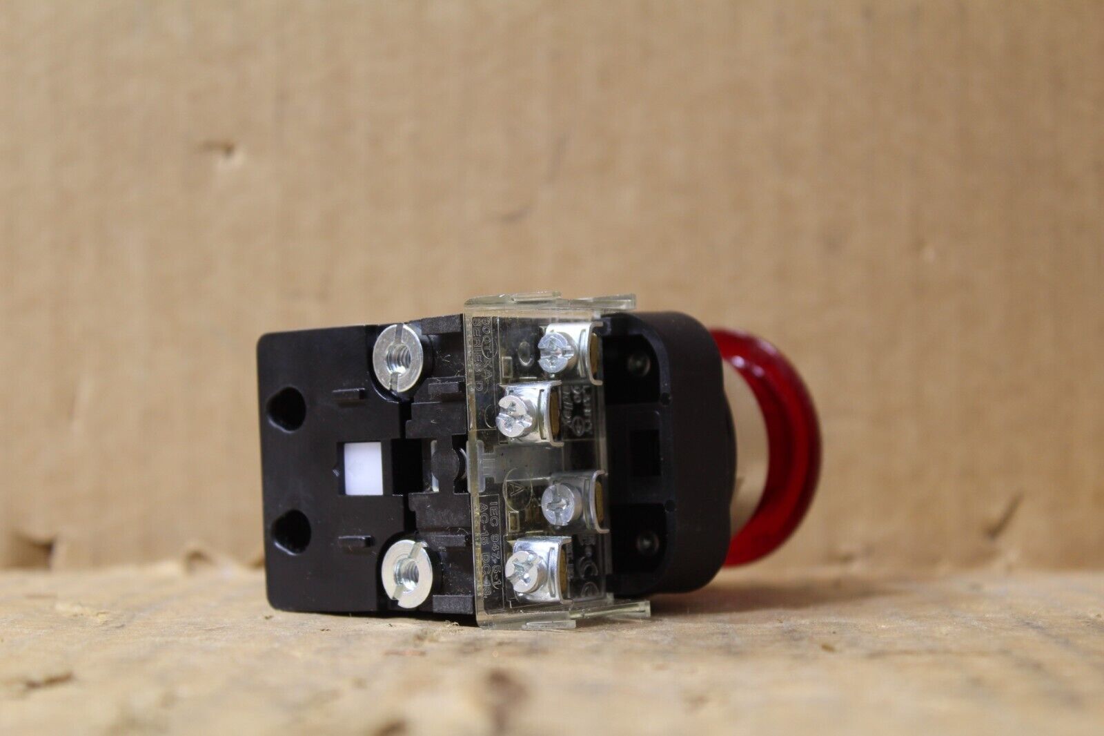 Allen-Bradley 800TC-FXTQH2RA5 Red Mushroom Push Button
