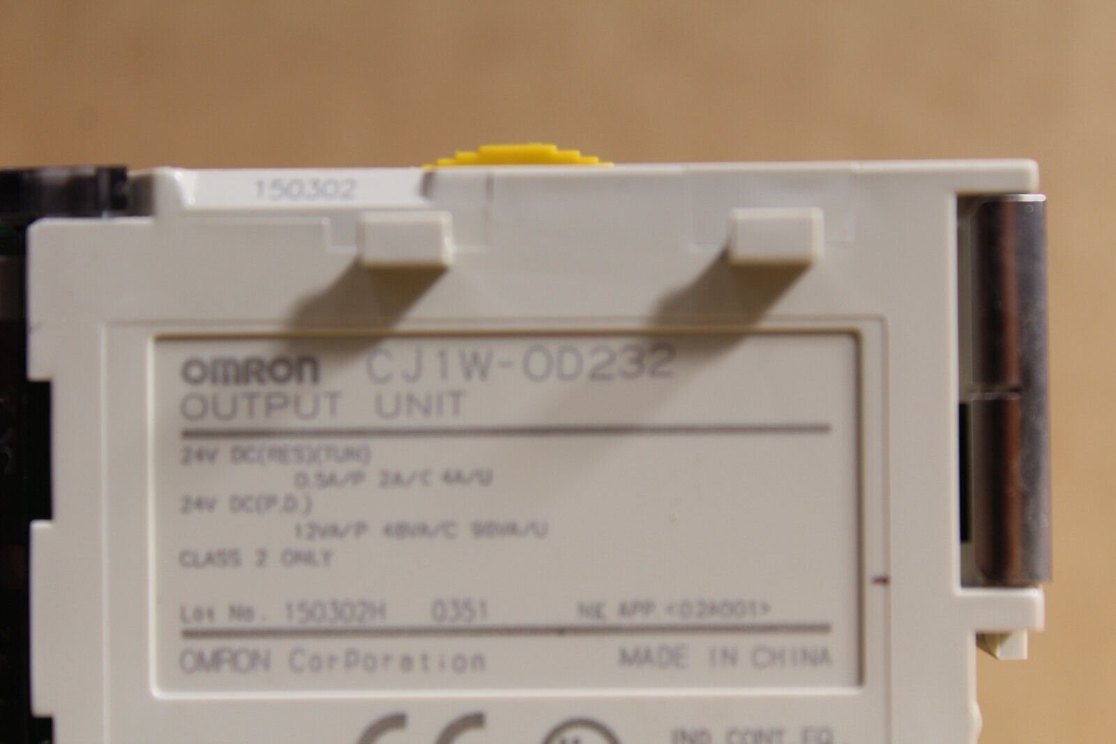 Omron CJ1W-OD232 Output Module