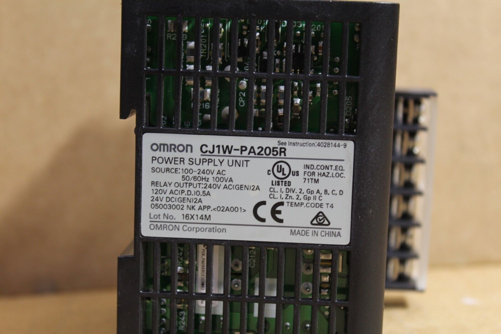 Omron CJ1W-PA205R Power Supply