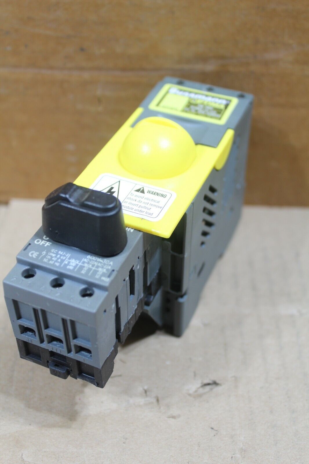 Bussmann 0PM-1038RSW Fuse Block