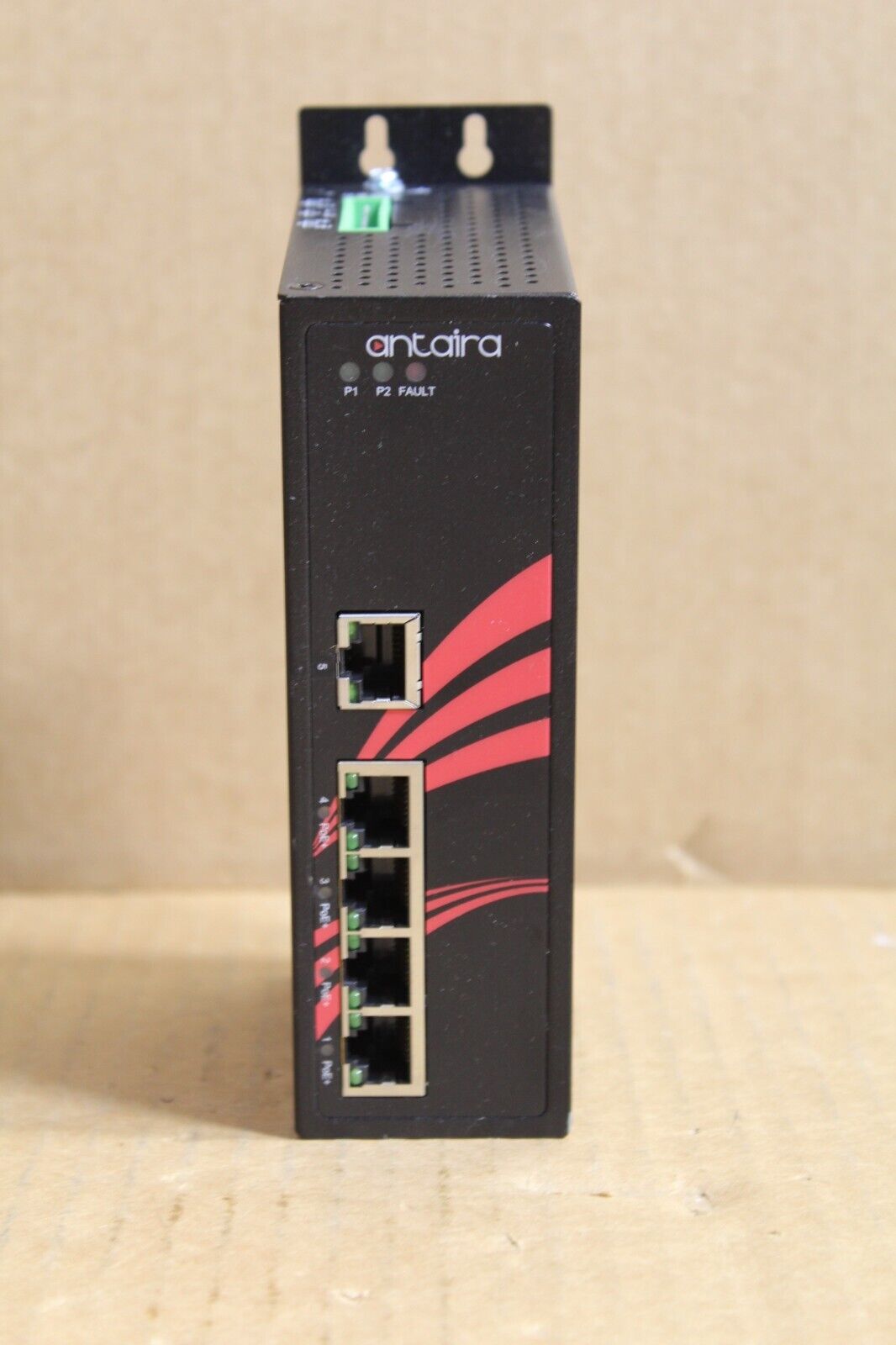 Antaira LNP-0500-24 Ethernet Switch