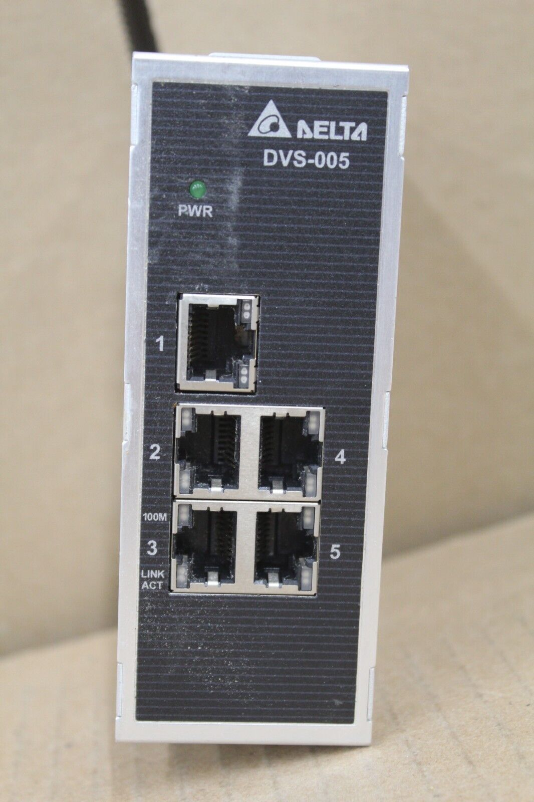 Delta DVS-005I00 Ethernet Port