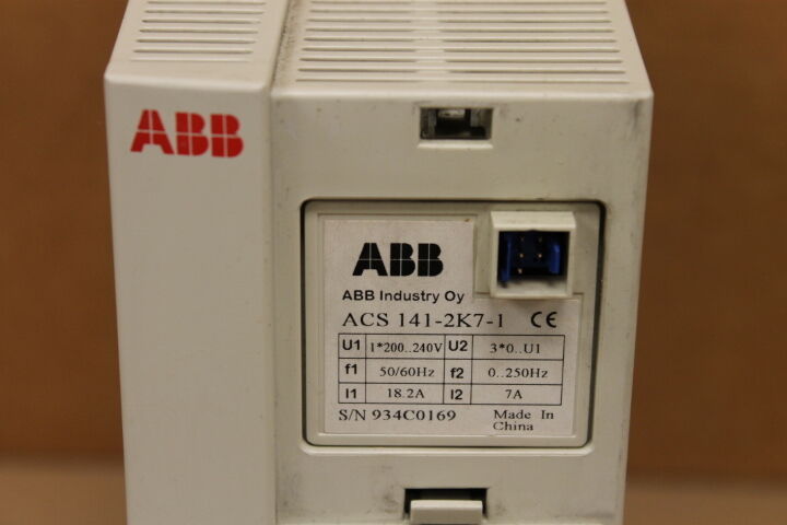 ABB ACS141-2K7-1 DRIVE