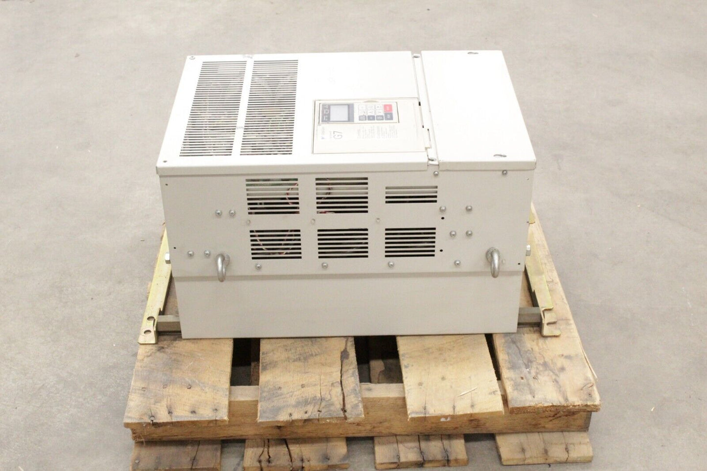 Yaskawa CIMR-G7U2037 G7 Varispeed Inverter Drive