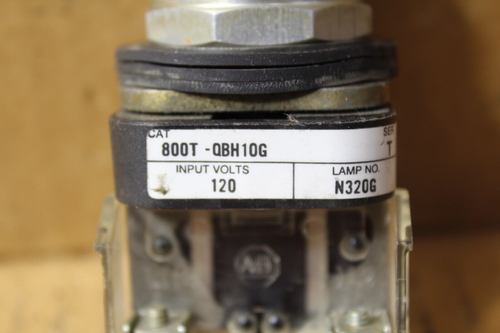 Allen-Bradley 800T-QBH10G Green Push Button