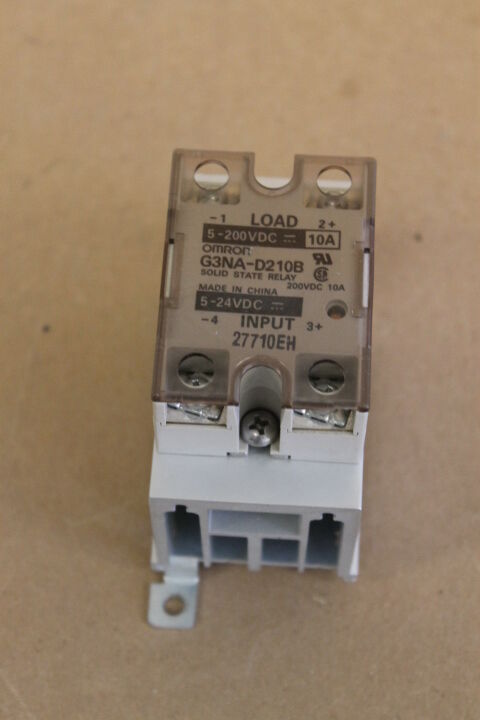 OMRON G3NA-D210B SOLID STATE RELAY