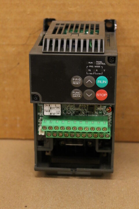 FUJI FVR0.2E11S-2 INVERTER DRIVE- MISSING COVER