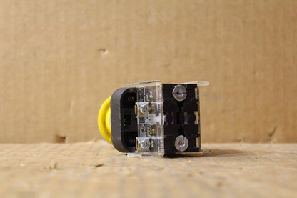 Allen-Bradley 800T-FX6A5 Yellow Twist Button