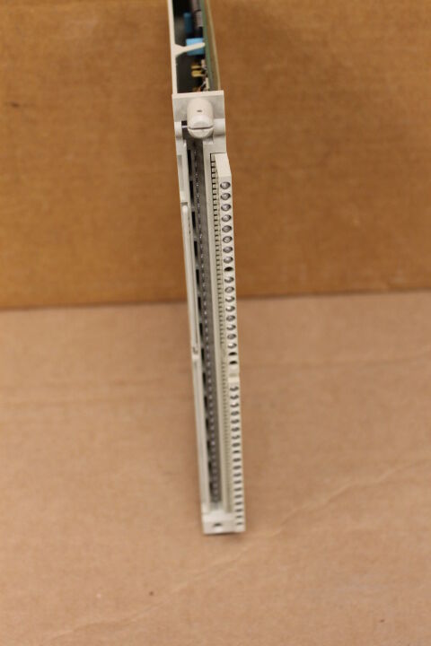 SIEMENS 6ES5430-4UA12 DIGITAL INPUT