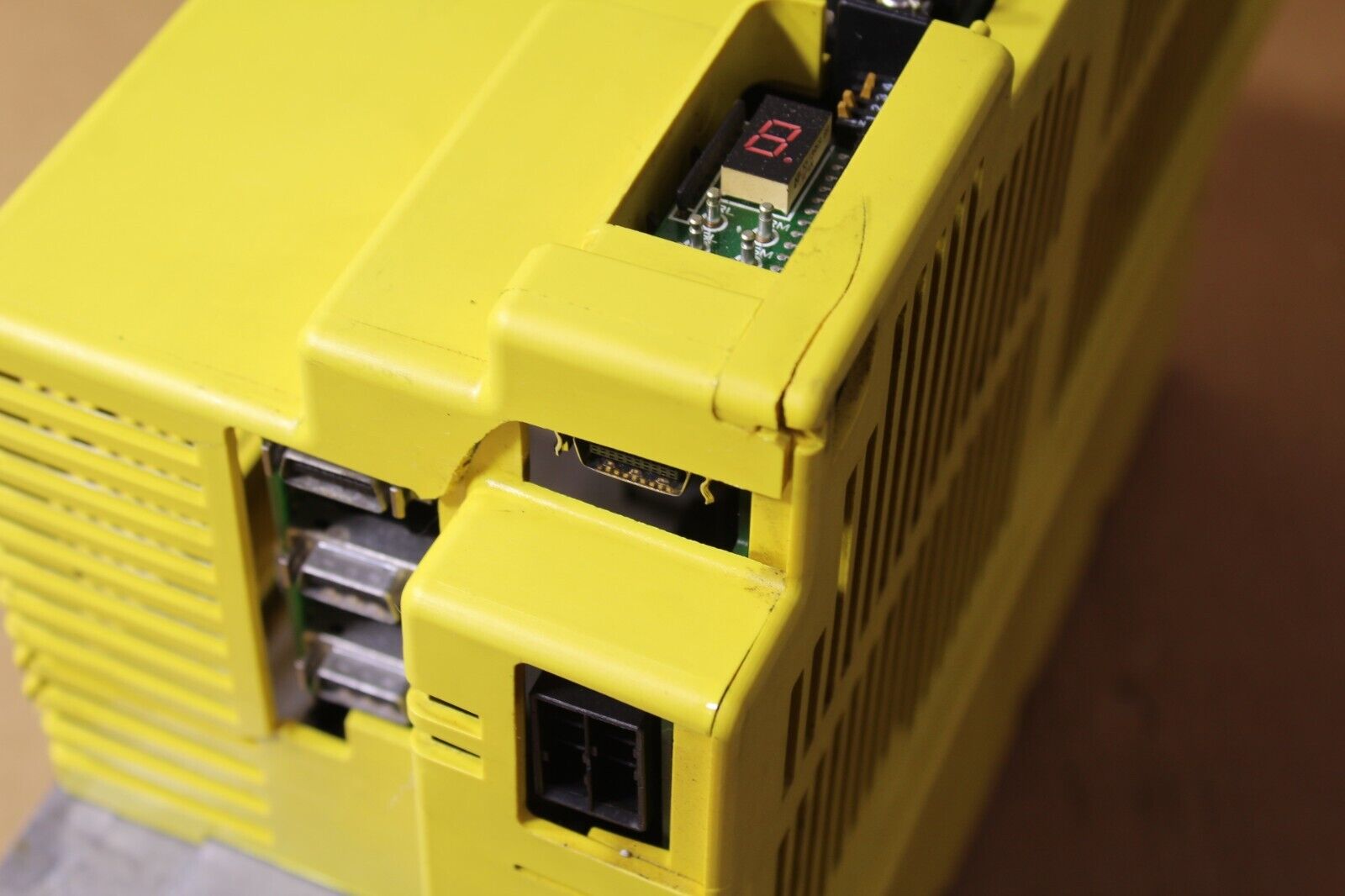 Fanuc A06B-6089-H106 Servo Drive Amplifier (Damaged Case)
