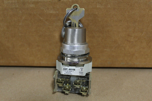 Allen-Bradley 800T-J63108 Ser. T Keyed Selector Switch