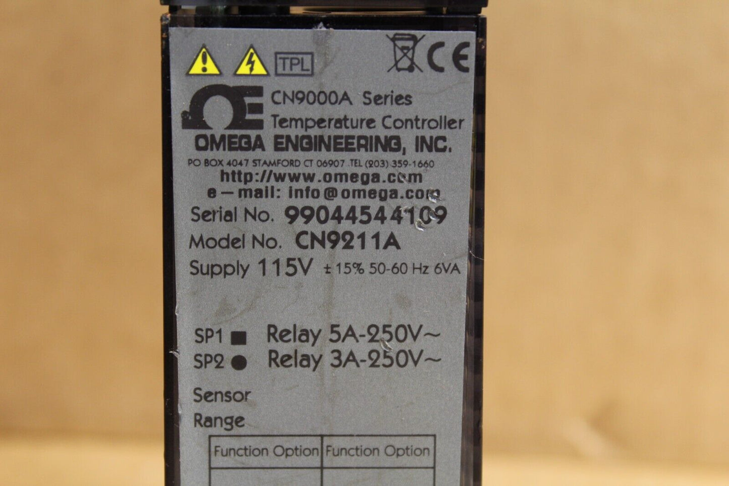 Omega CN9211A Temperature Controller