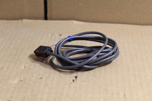 Omron E3S-BT61-L Photoelectric Switch