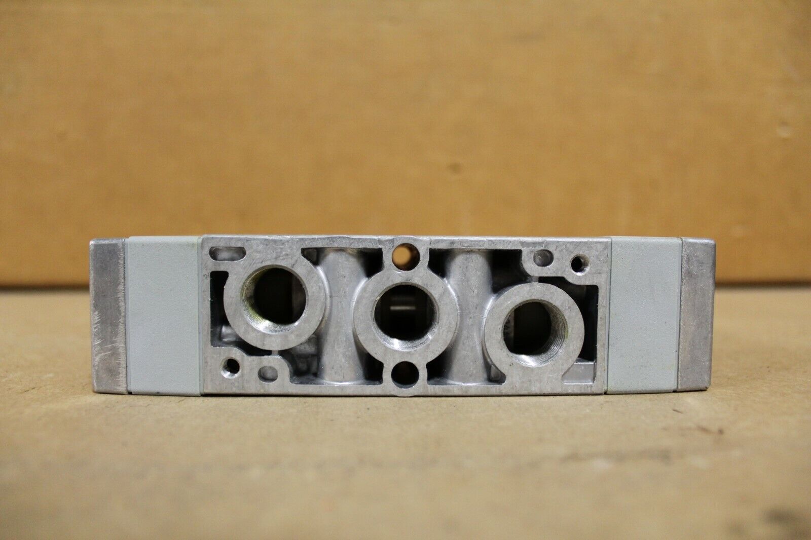 FESTO VL-5/3B-3/8-B PNEUMATIC VALVE